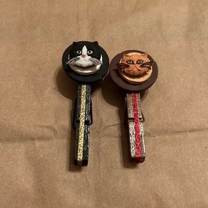 Adorable cat clips for chips or papers.